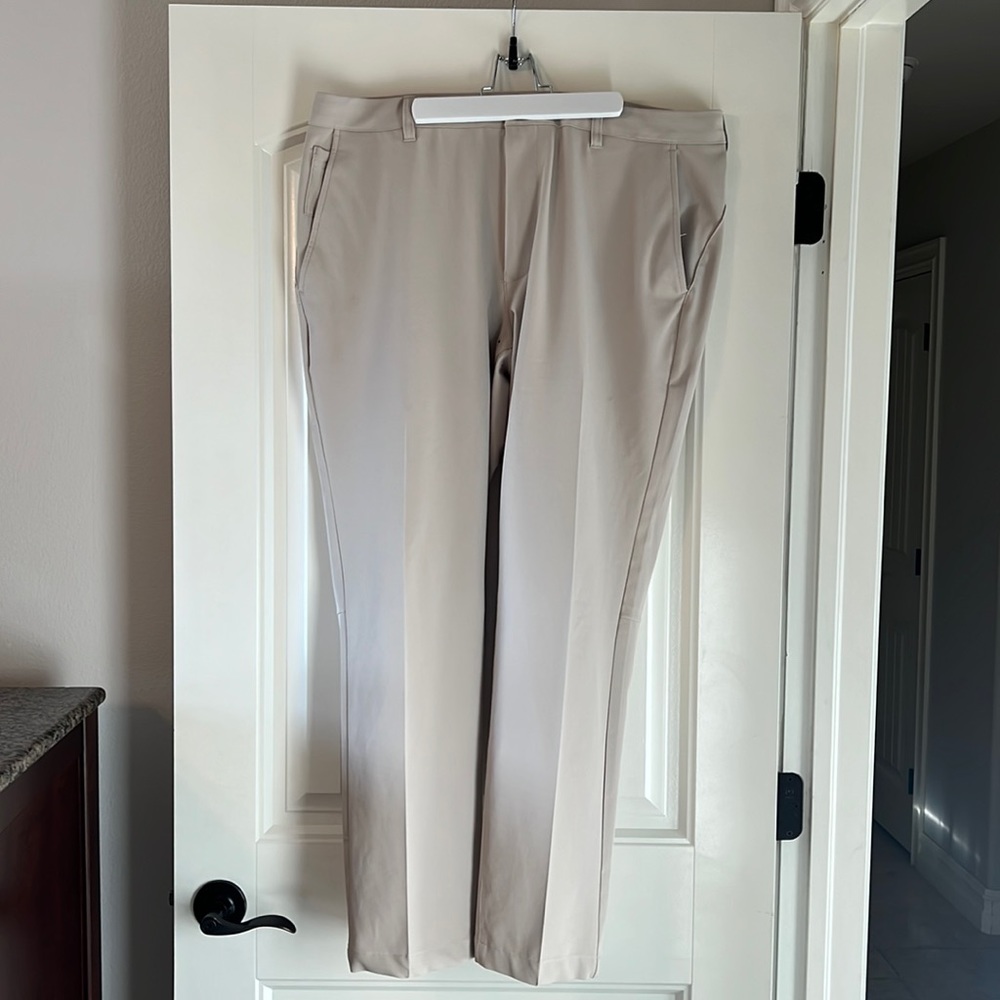 Mens Bonobos Golf 38x32 Slim.   These have been professionally hemmed one inch